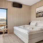 Vakantiehuis Lyngvaer Arctic - Jacuzzi & Sauna - No 14 Lyngværet