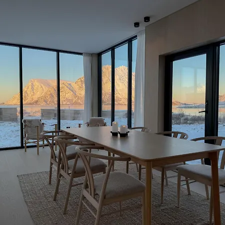 Lyngvaer Arctic - Jacuzzi & Sauna - No 14 펜션 *