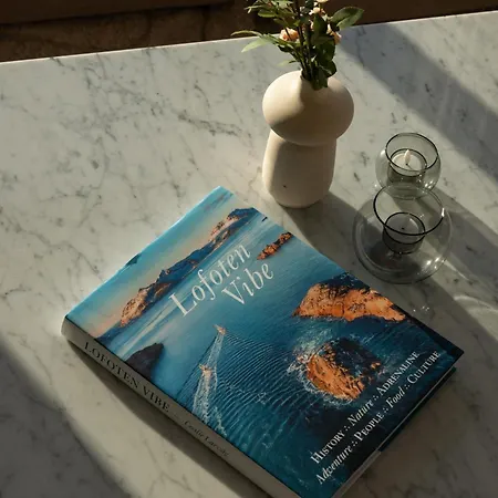 Lofoten Arctic - Sea View, Jacuzzi & Sauna 別荘 *