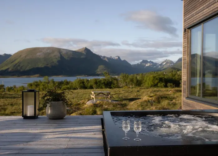 Lyngvaer Arctic - Jacuzzi & Sauna - No 14