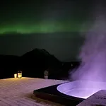Lyngvaer Arctic - Jacuzzi & Sauna - No 14